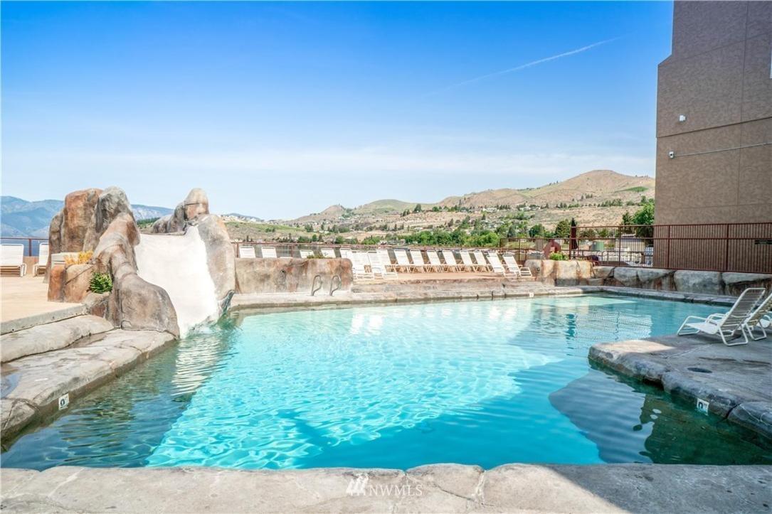 Grandview Lake Chelan- Waterfront View, Pool, Hot Tub, Golf, 1 Min To Downtown Eksteriør bilde